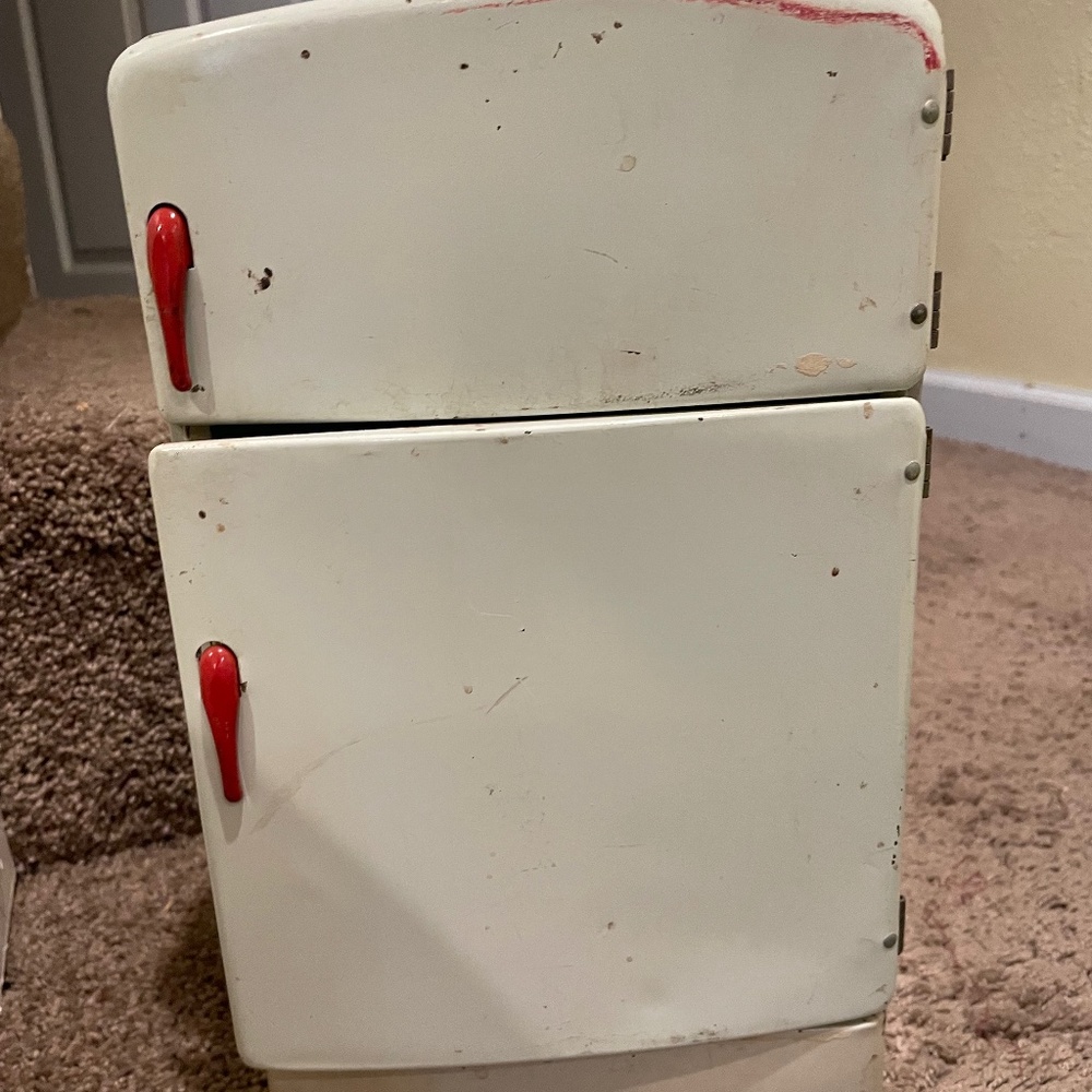 Metal Vintage Mini Toy Stove and Refrigerator